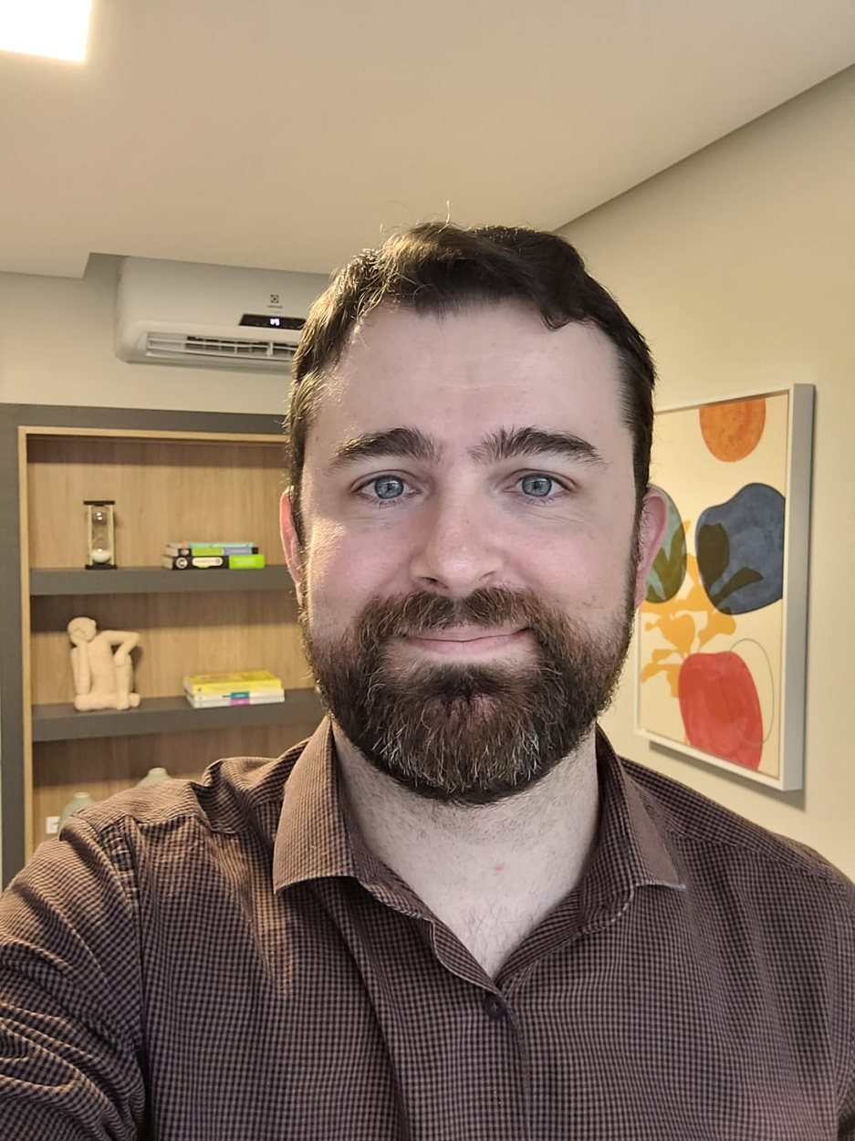 Dr. Gian Carlos Comerlatto, médico psiquiatra